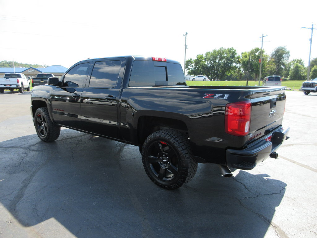 Used 2018 Chevrolet Silverado 1500 LTZ Z71 w/ Redline Edition AWD/4WD image 8
