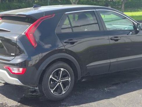 Used 2026 Kia Niro LX FWD image 7