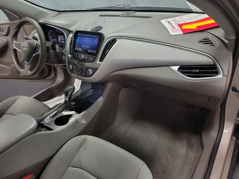 Used 2022 Chevrolet Malibu LS image 24