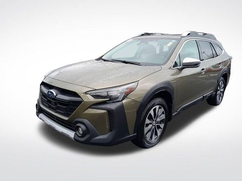 Used 2023 Subaru Outback Touring XT AWD/4WD image 3