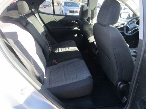Used 2022 Chevrolet Equinox LT image 24