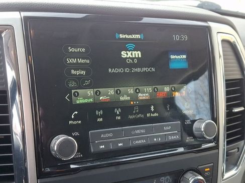 Used 2021 Nissan Titan SV w/ SV Convenience Package image 16