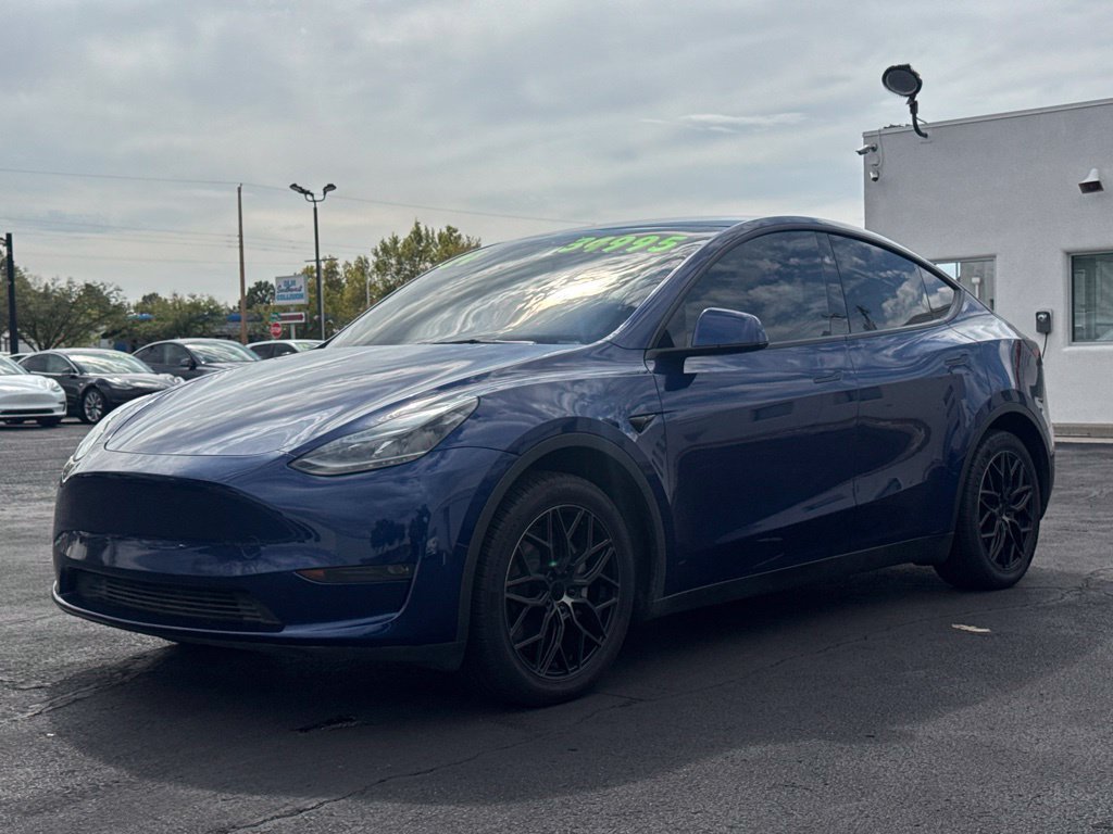 Used 2024 Tesla Model Y Long Range AWD/4WD image 5