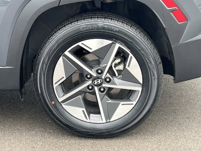 Certified 2025 Hyundai Tucson SEL AWD/4WD image 13