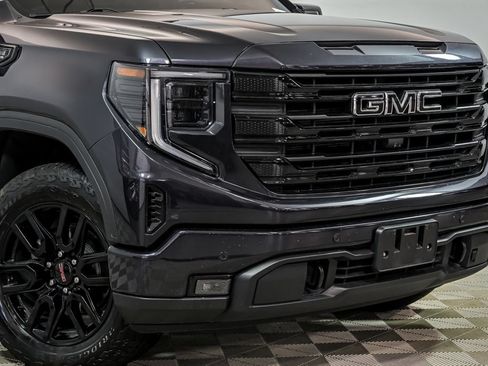 Used 2025 GMC Sierra 1500 Elevation w/ Elevation Premium Package AWD/4WD image 2