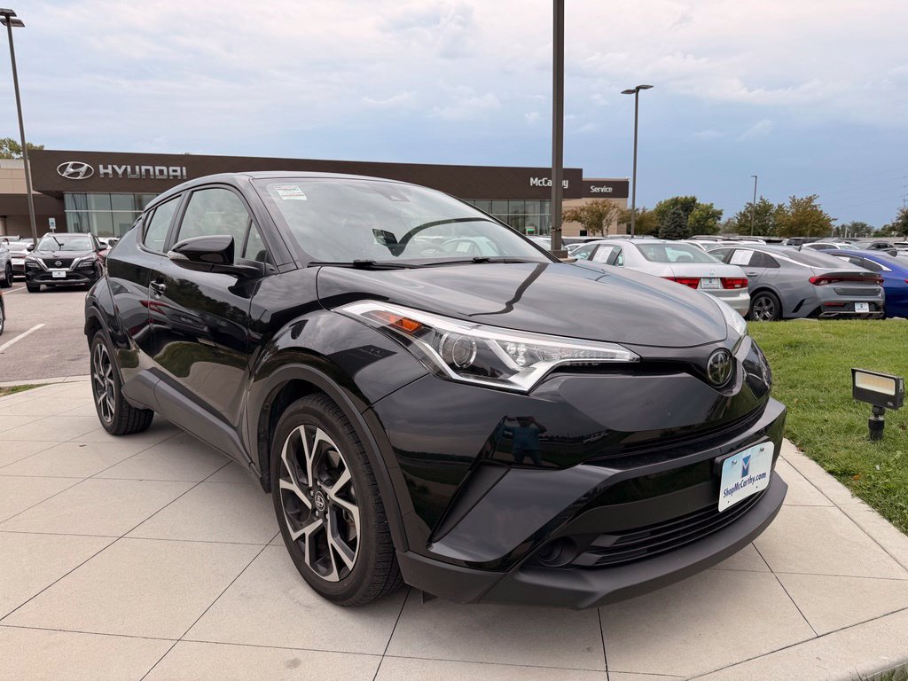 Used 2019 Toyota C-HR XLE FWD image 10