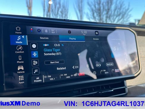 Used 2024 Jeep Gladiator Sport image 34