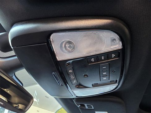 Used 2024 Dodge Durango GT image 32