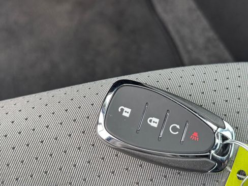 Used 2025 Chevrolet Trax LT image 23