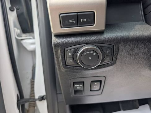 Used 2018 Ford F150 Lariat AWD/4WD image 12