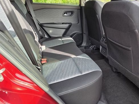 Used 2023 Nissan Rogue SV FWD image 14