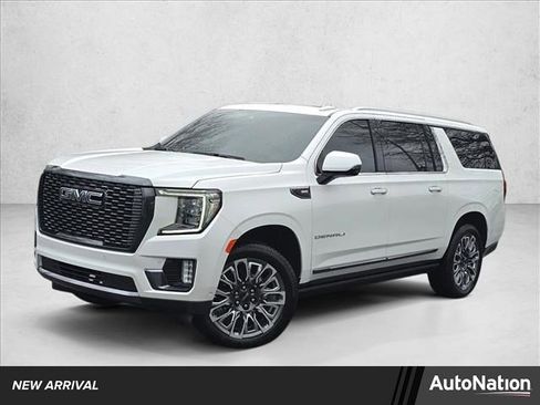 Used 2023 GMC Yukon XL Denali Ultimate image 1