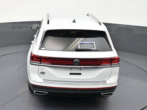 Used 2025 Volkswagen Atlas SE FWD image 15