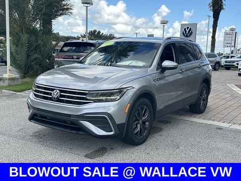 Certified 2023 Volkswagen Tiguan SE FWD image 2