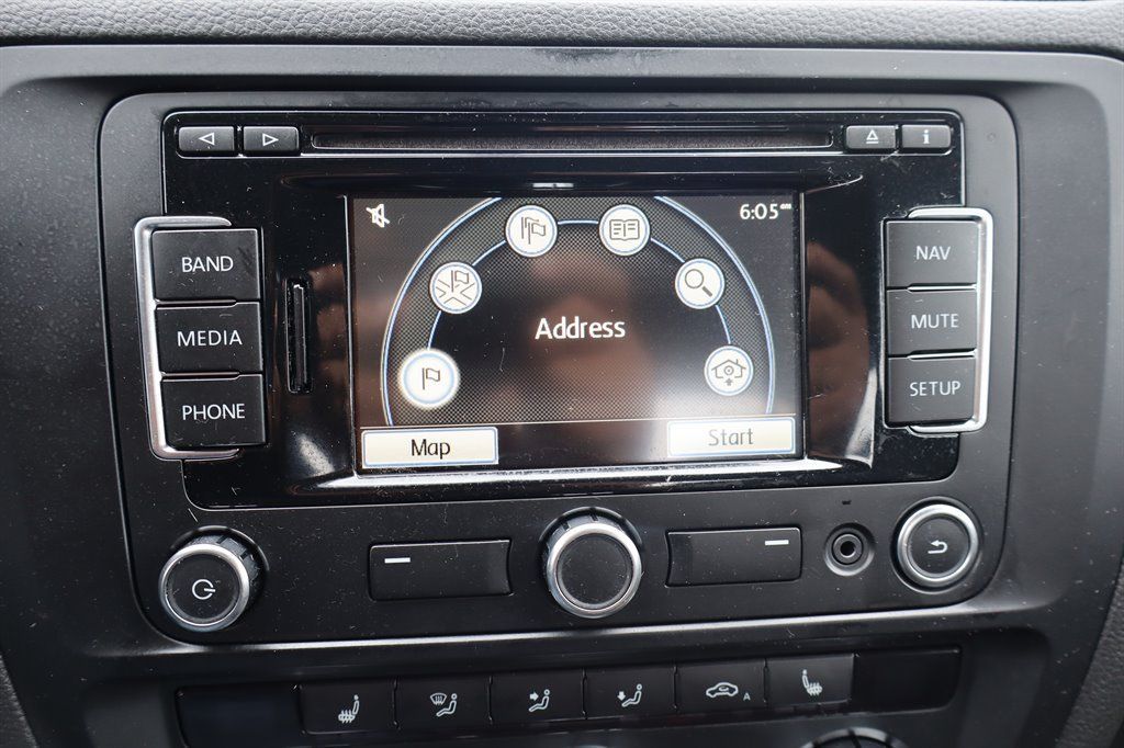 Used 2013 Volkswagen Jetta GLI Autobahn FWD image 25
