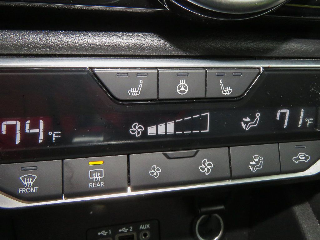 Used 2023 Nissan Sentra SR w/ SR Premium Package FWD image 12