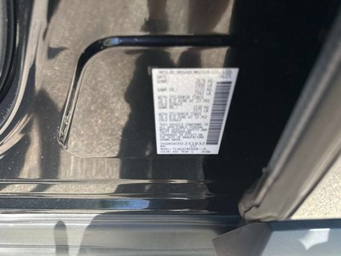 Used 2025 Nissan Pathfinder S AWD/4WD image 20