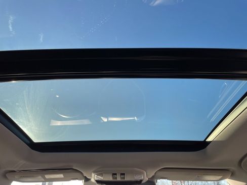 Used 2024 Subaru Ascent Limited w/ Technology Package image 15