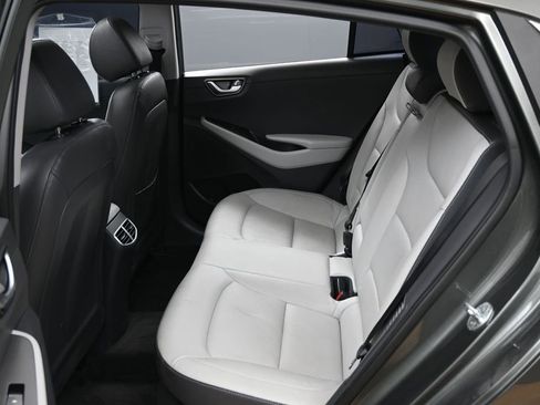 Used 2022 Hyundai Ioniq Limited FWD image 32