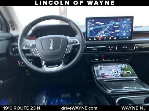 Certified 2022 Lincoln Nautilus Reserve image 25