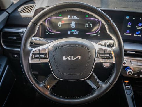 Used 2023 Kia Telluride S image 24