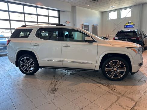 Used 2018 GMC Acadia Denali w/ Technology Package image 2