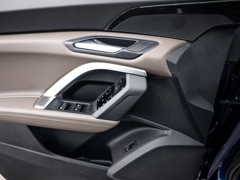 Certified 2025 Audi Q5 Premium w/ Convenience Package image 13