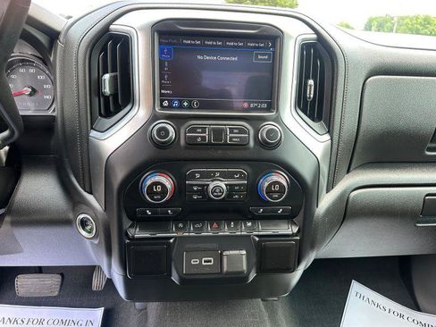 Used 2019 Chevrolet Silverado 1500 LT w/ All-Star Edition AWD/4WD image 10