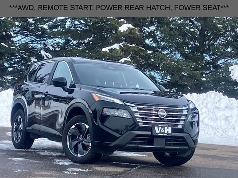 Used 2025 Nissan Rogue SV image 1