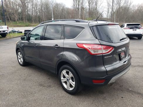 Used 2016 Ford Escape SE w/ Equipment Group 201A FWD image 8