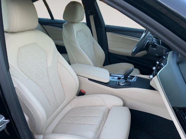 Used 2023 BMW 530i xDrive w/ Premium Package AWD/4WD image 15