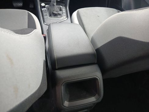 Used 2024 Volkswagen Taos S FWD image 28