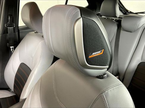 Used 2022 Nissan Kicks SR w/ Premium Package FWD image 35