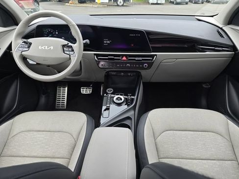 Certified 2024 Kia Niro Wave w/ Wave Preserve Package FWD image 21