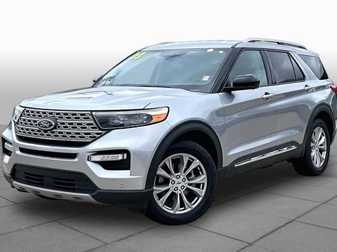 Used 2023 Ford Explorer Limited AWD/4WD image 2