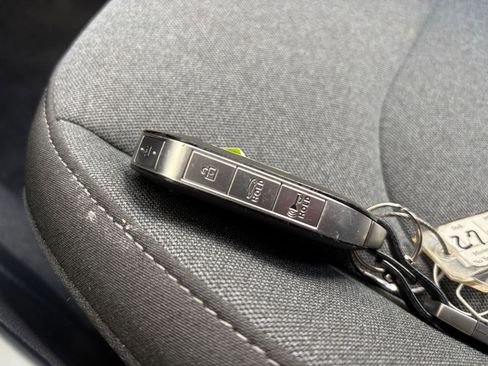 Used 2025 Kia K4 FWD image 21