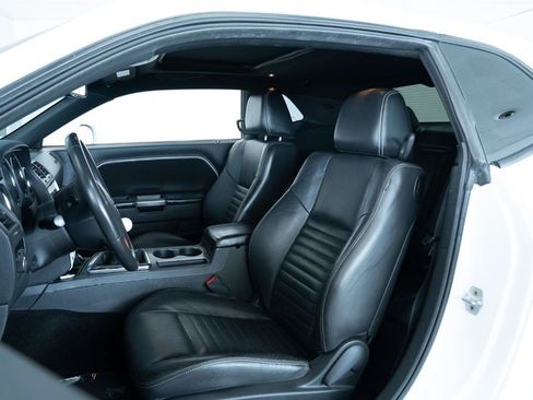 Used 2013 Dodge Challenger R/T Plus RWD image 9