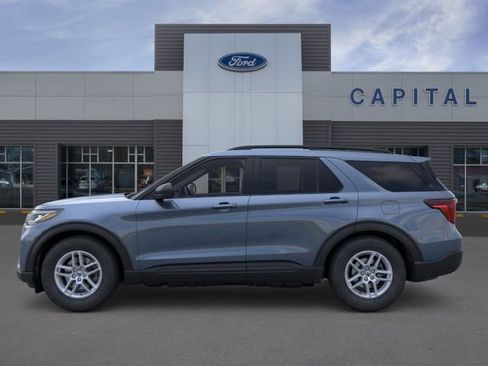 New 2026 Ford Explorer Active RWD image 3