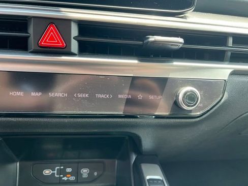 Certified 2024 Kia Sorento S w/ Panoramic Sunroof Package FWD image 23