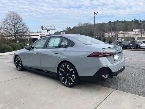 Certified 2025 BMW i5 M60 w/ Premium Package image 6