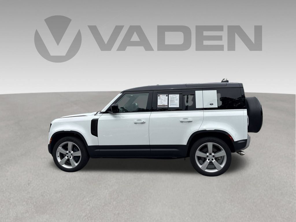 Used 2024 Land Rover Defender 110 SE AWD/4WD image 24