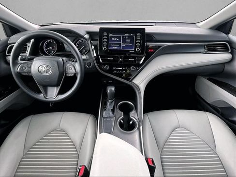 Used 2024 Toyota Camry SE w/ Convenience Package FWD image 16