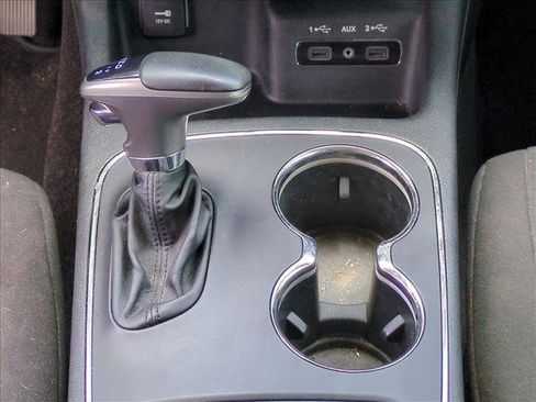 Used 2018 Dodge Durango SXT image 9