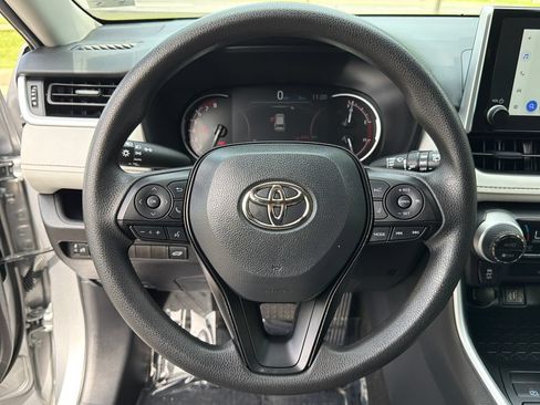 Used 2025 Toyota RAV4 XLE w/ Convenience Package AWD/4WD image 28