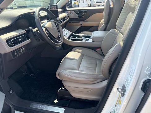 Used 2023 Lincoln Aviator Reserve w/ Equipment Group 201A image 18