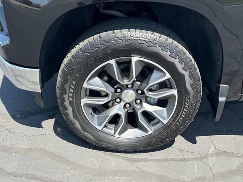 Used 2024 Chevrolet Silverado 1500 LT AWD/4WD image 30