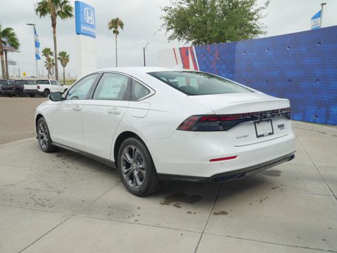 New 2026 Honda Accord EX-L image 9