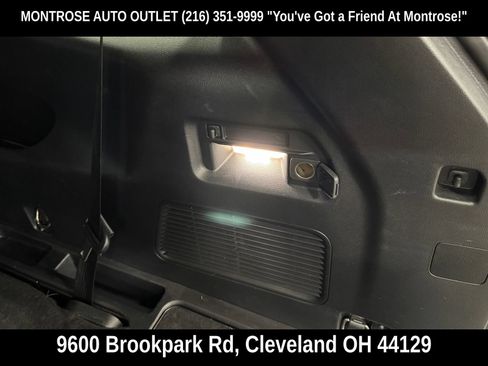Used 2022 Ford Explorer XLT AWD/4WD image 46
