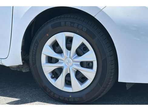 Used 2017 Toyota Corolla L w/ Carpet Mat Package (TMS) FWD image 29