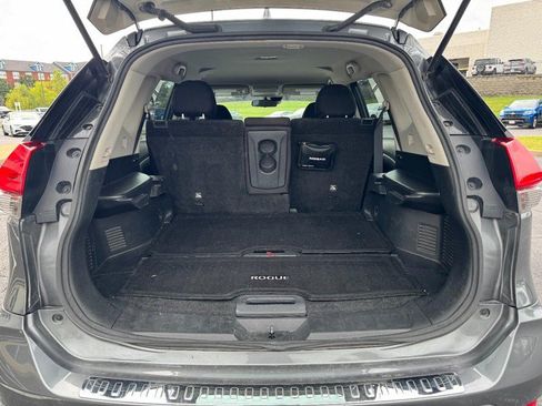 Used 2019 Nissan Rogue S FWD image 6